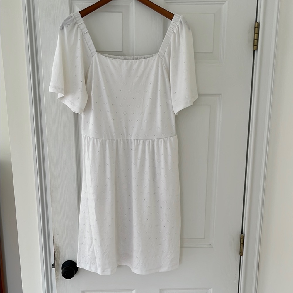 White Short Sleeve Dress